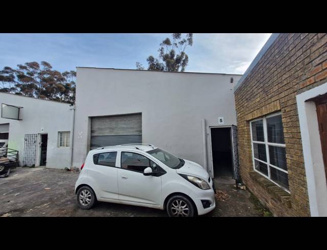 110M² WAREHOUSE TO LET IN ATLANTIS INDUSTRIAL